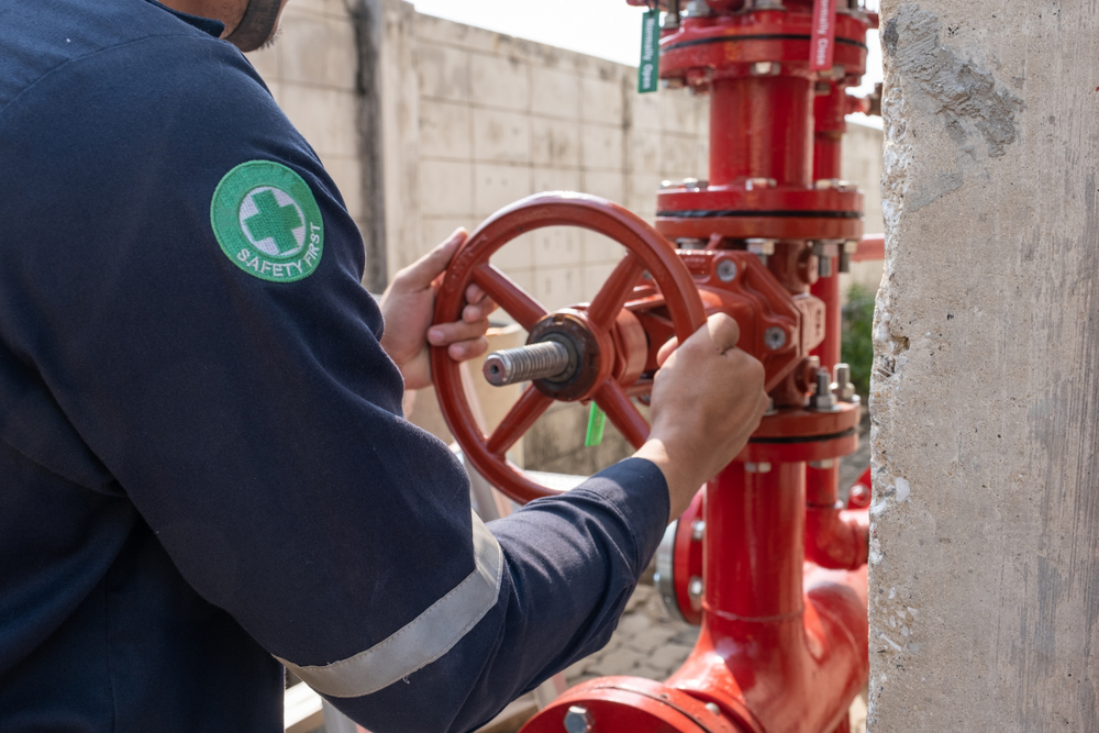 Maintenance,Technician,Test,System,Springer,Prevent,Fire,Alarm,In,A